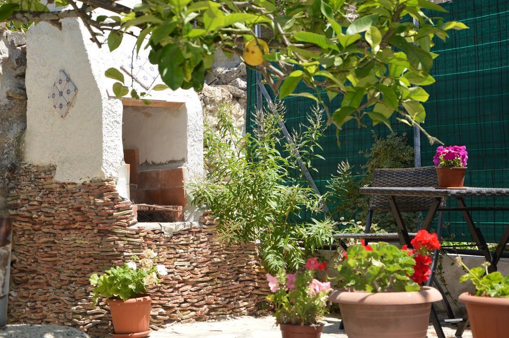 Guest House Al Giardino Dei Limoni 파뷔냐나도 외부 사진